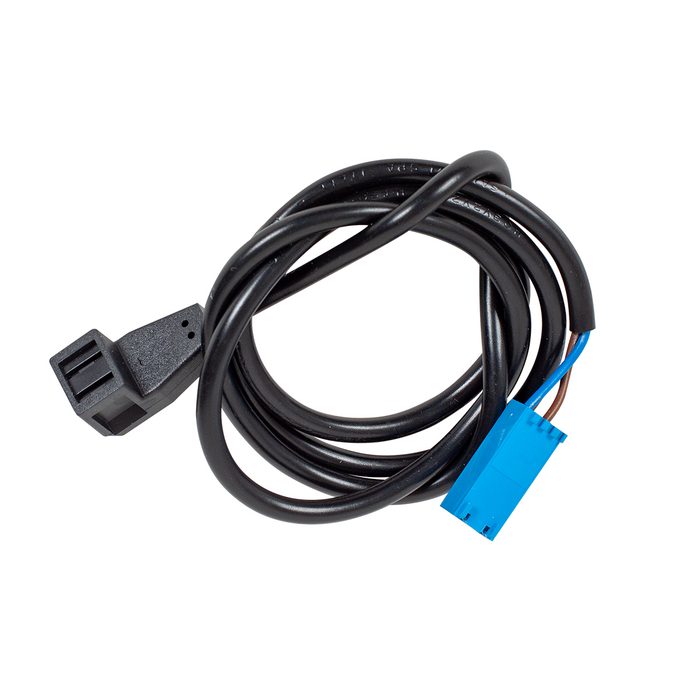 Kabel til temperaturføler klipset på rør SP kedel